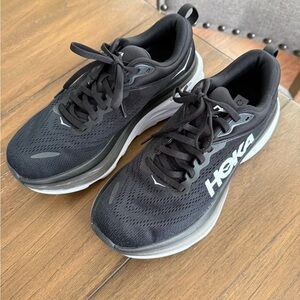 HOKA Bondi 8 Black Women’s size 7.5
